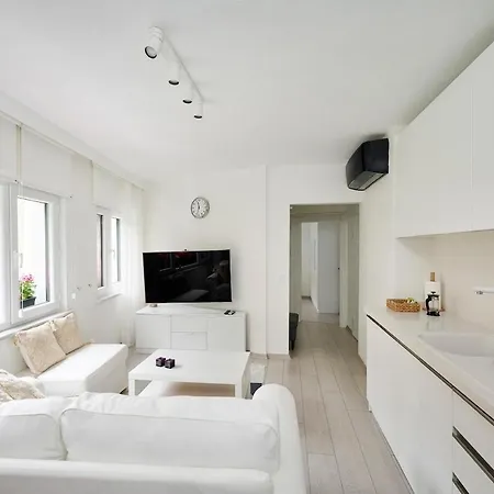 Modern Bright Cozy 1bed1bath Hidden Gem 79 דירה
